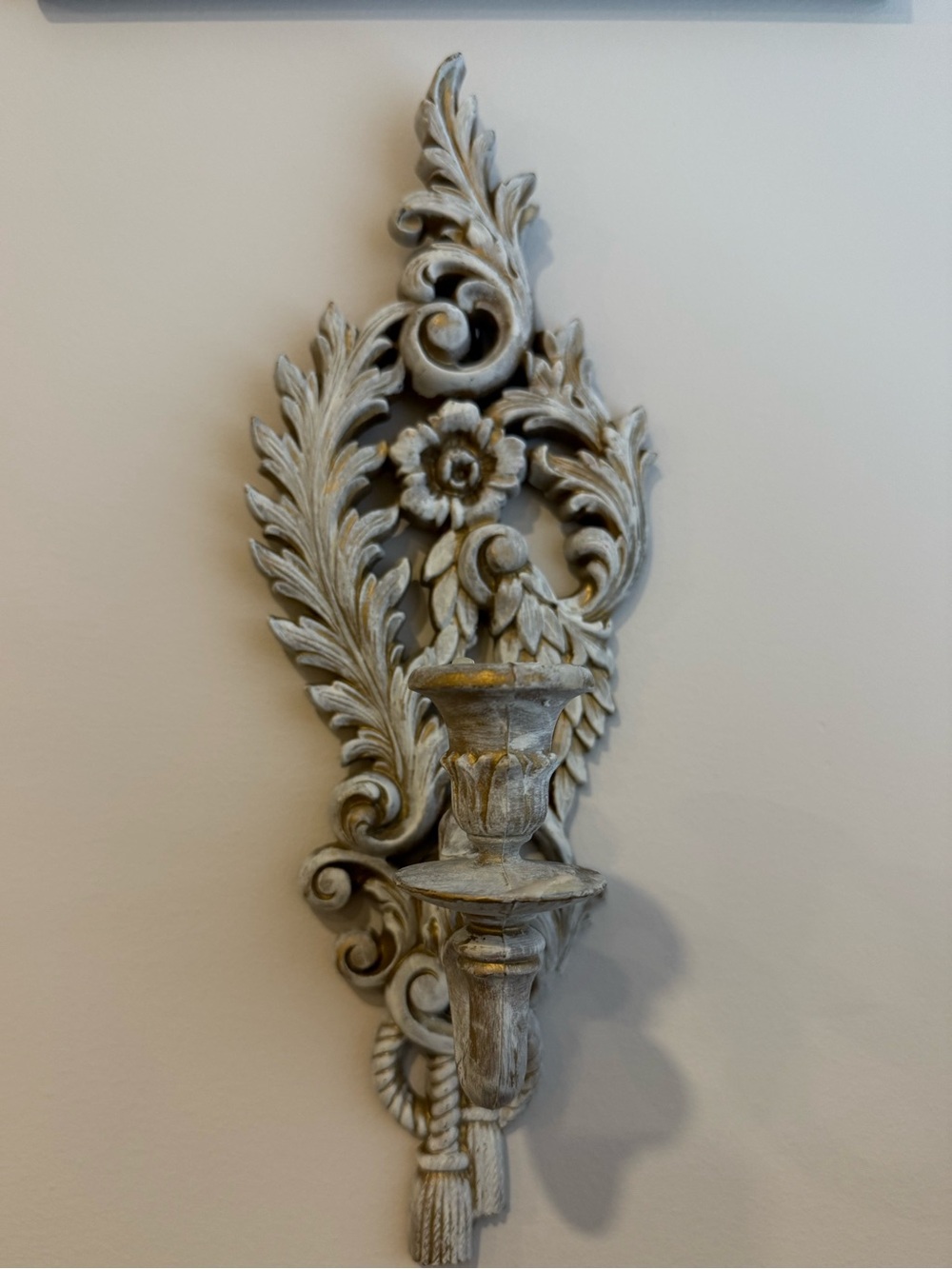 Vintage Ornate Acanthus Wall Sconce Candle Holder Resin Rococo Baroque Style - Picture 2 of 6